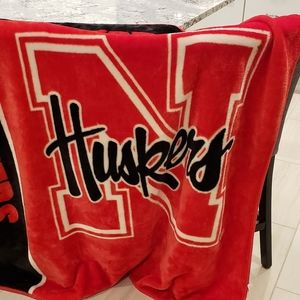 Nebraska Cornhuskers throw blanket